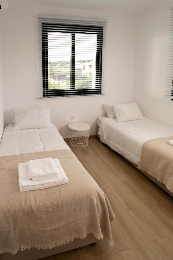 Mhouse44 Villa Peyia Luaran gambar