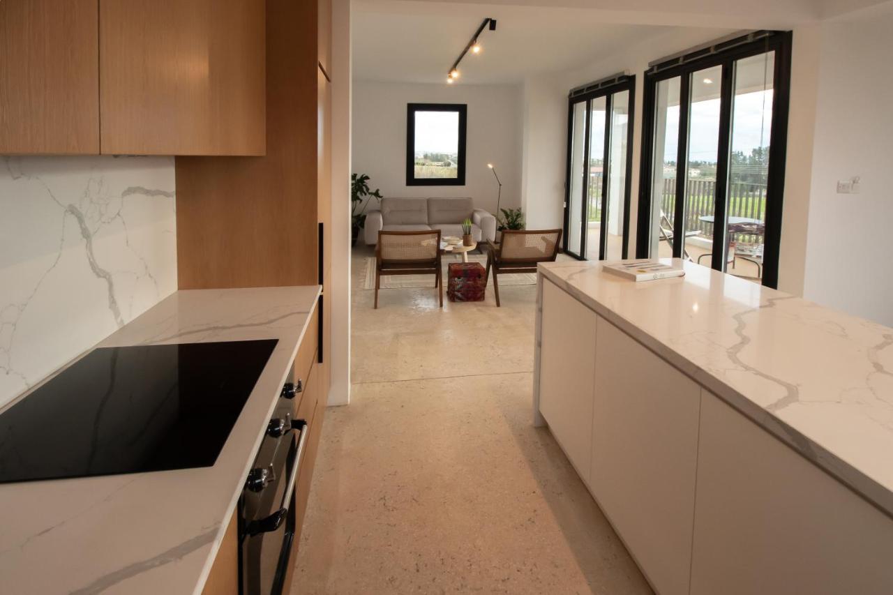 Mhouse44 Villa Peyia Luaran gambar