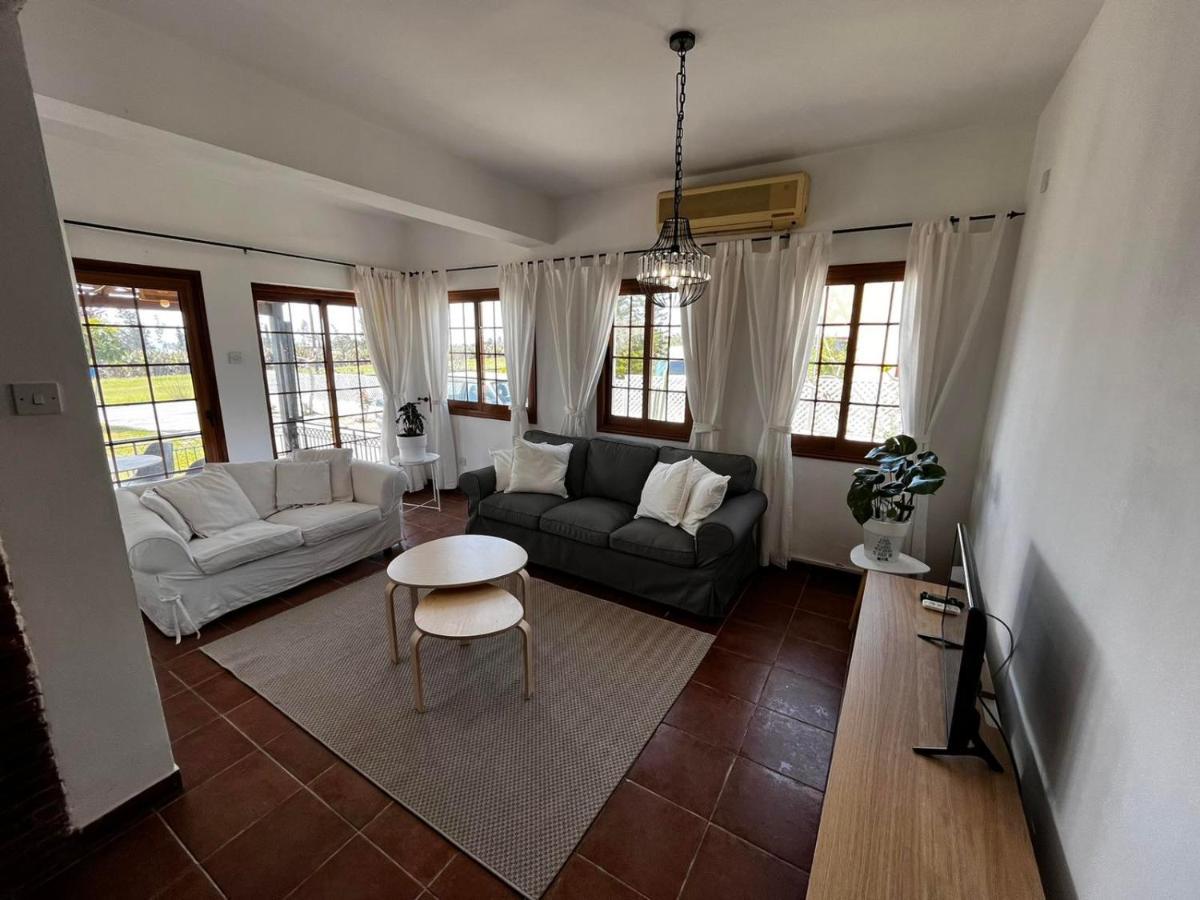 Mhouse44 Villa Peyia Luaran gambar